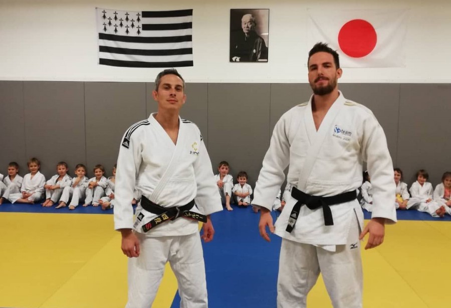 Passation de professeurs toute la semaine au dojo du Judo Club Châteaugiron